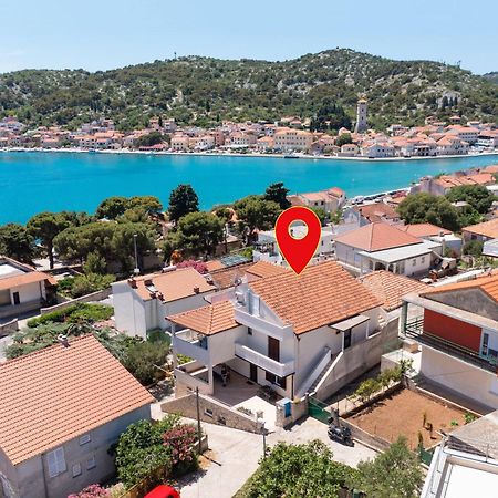 Apartments By The Sea Tisno, Murter - 812 Екстер'єр фото