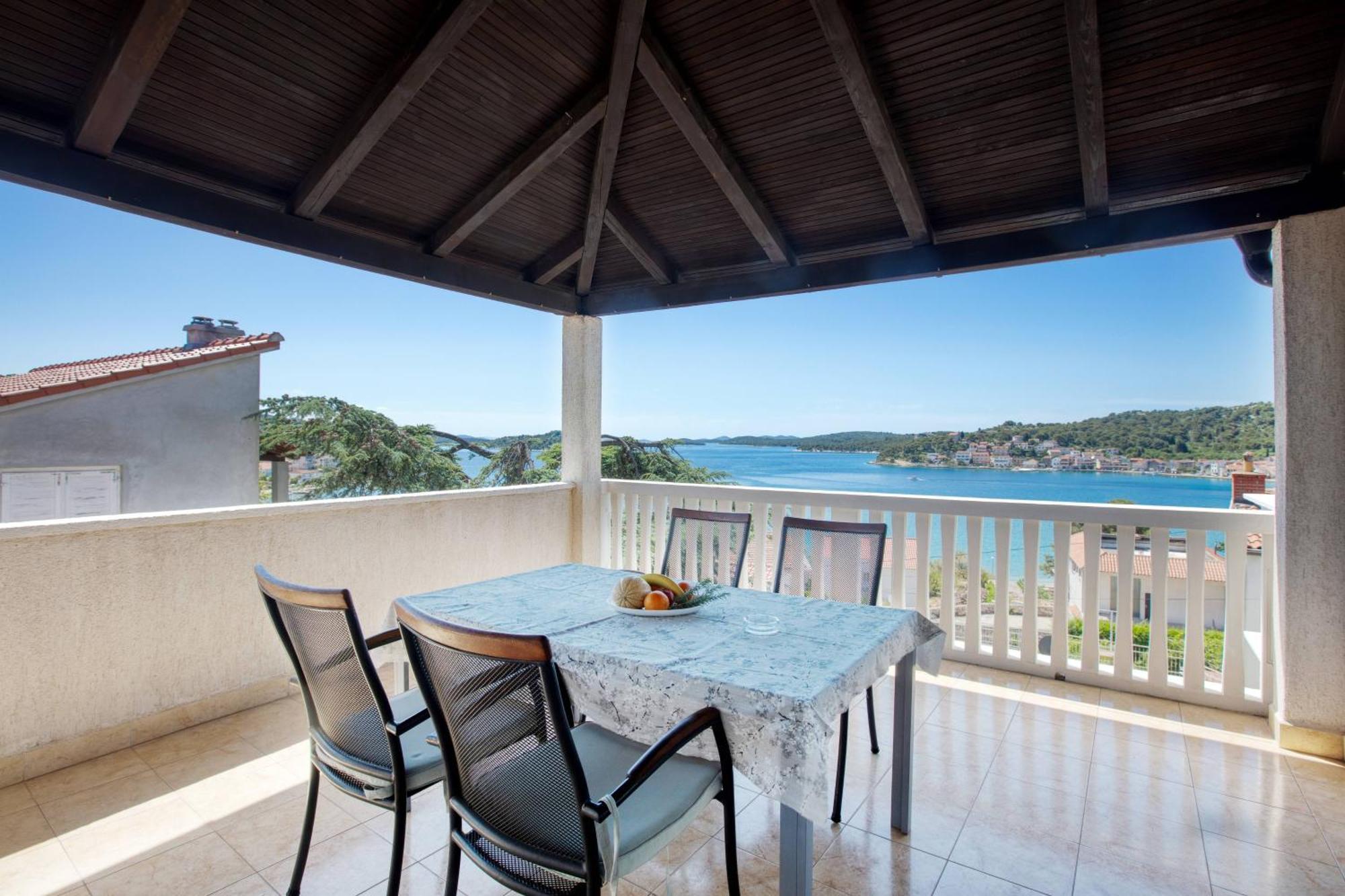 Apartments By The Sea Tisno, Murter - 812 Екстер'єр фото
